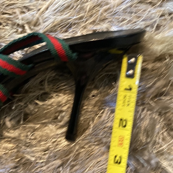 AUTHENTIC GUCCI Sandal US 7 - Picture 9 of 14